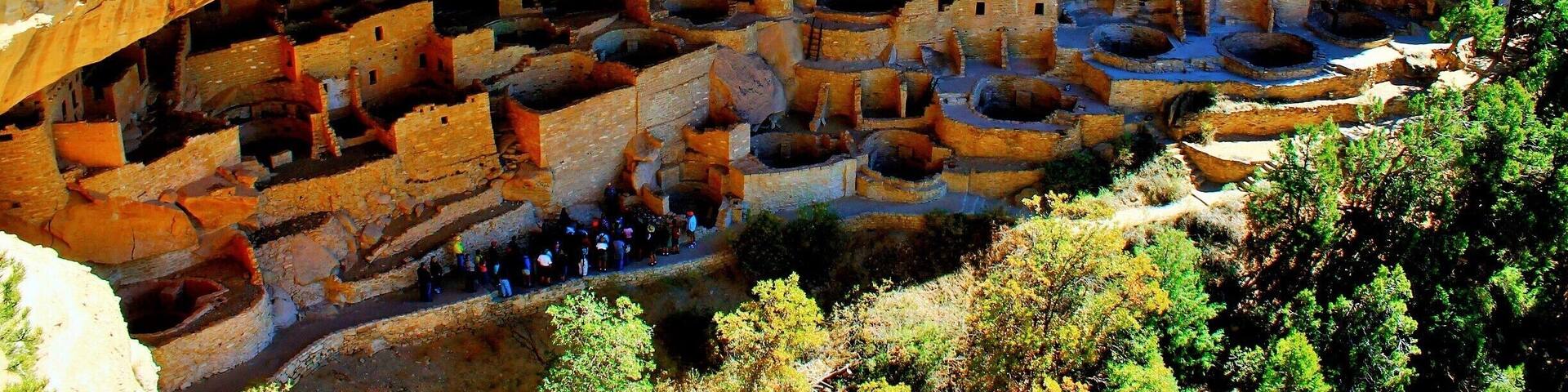 My bucket list is to visit all 59 of the US National Parks. So far, we've been lucky enough to explore over 30. Here's one of them.
Mesa Verde National Park is the only cultural #nationalpark of the 59 "set aside to preserve the work of man." Beyond cliff dwellings, there are beautiful canyons and it's not too far away from Four Corners National Monument where Arizona, New Mexico, Utah and Colorado meet making for a great.