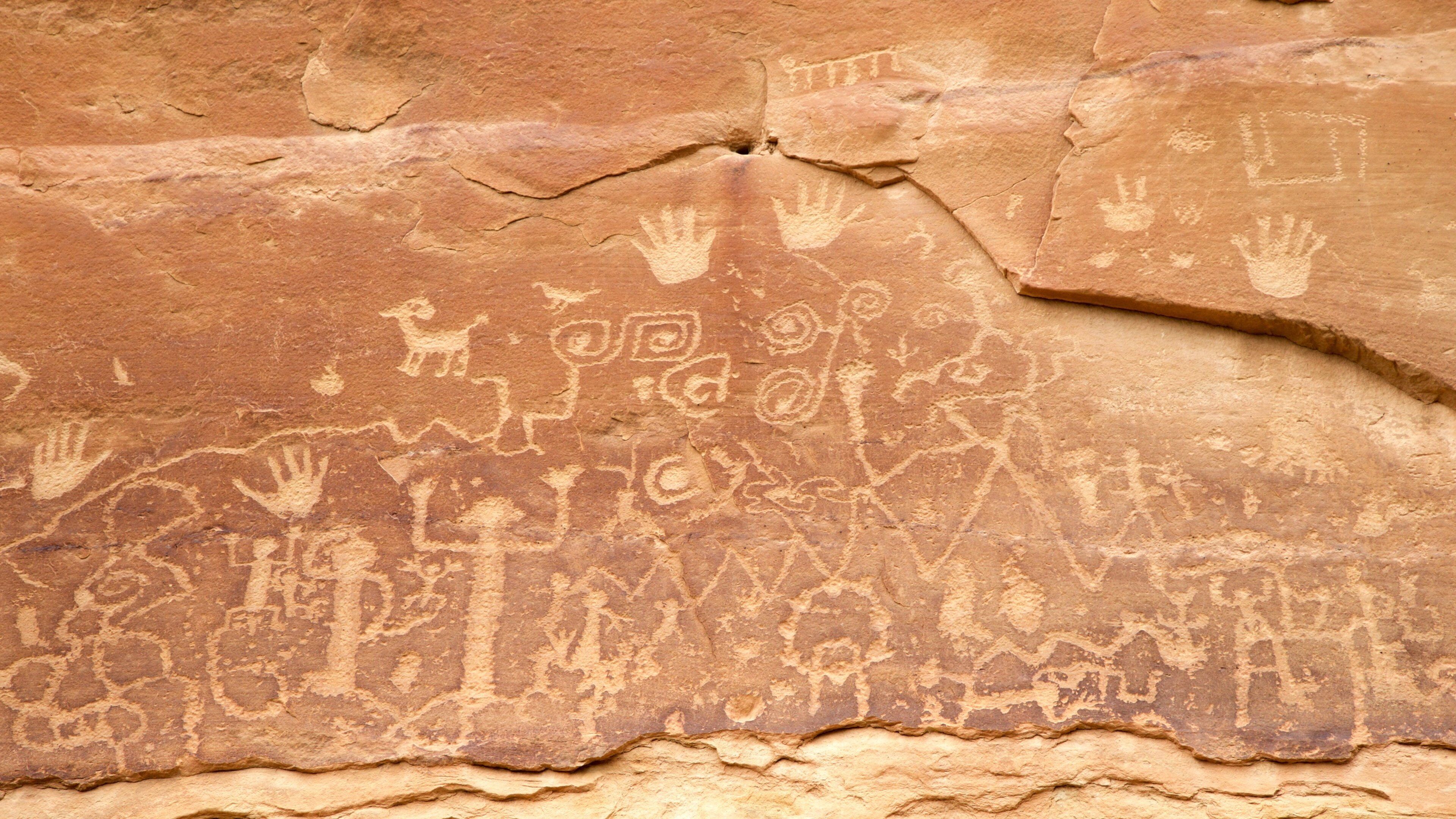 Petroglyph Point Trail