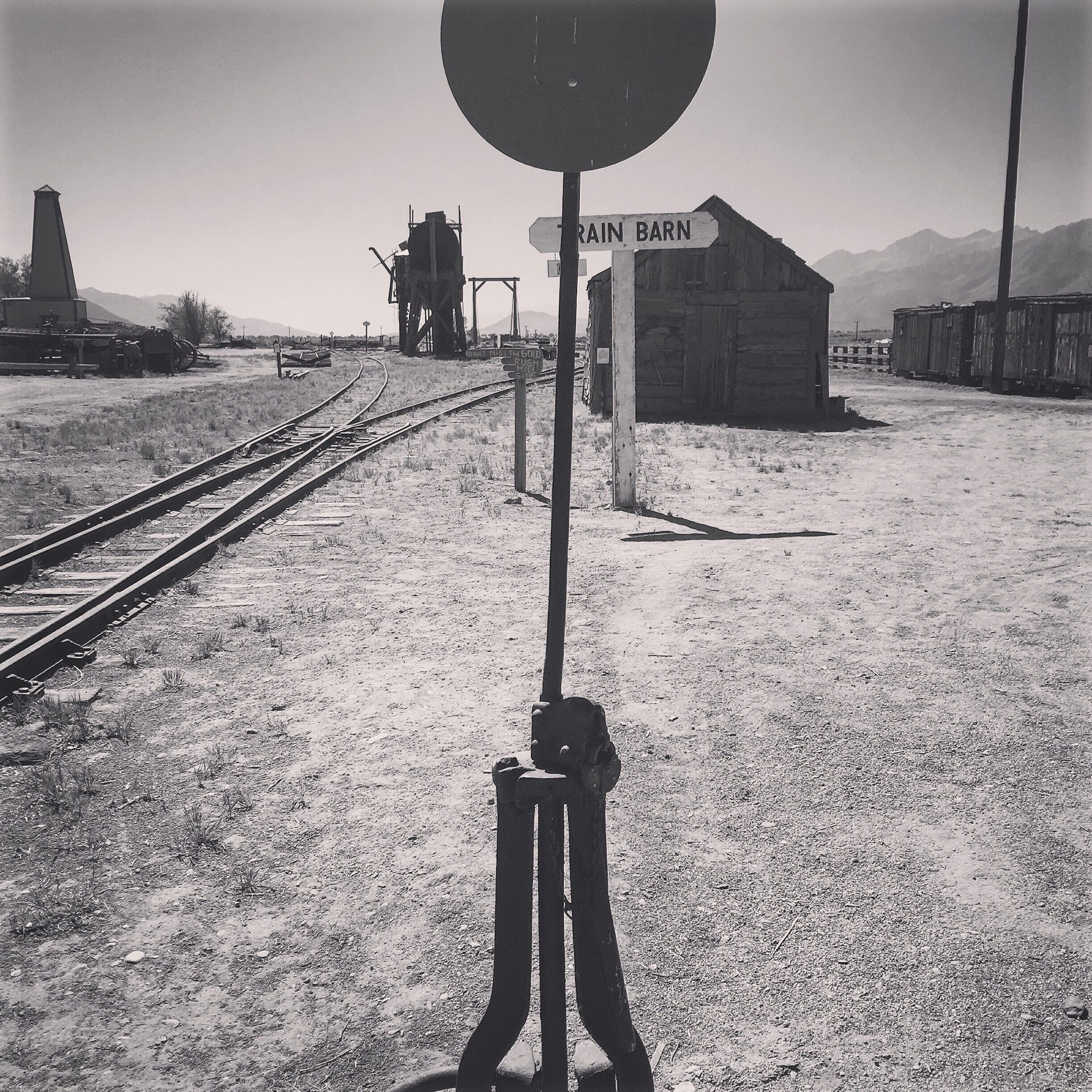 Fun side trip 5 minutes outside Bishop Ca.  
#bishopcalifornia #inyocounty