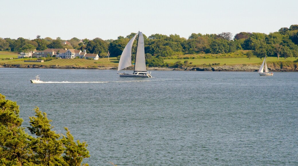 Fort Wetherill State Park showing general coastal views