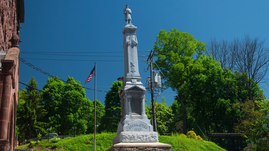 jim thorpe Pennsylvania building and civil war monument