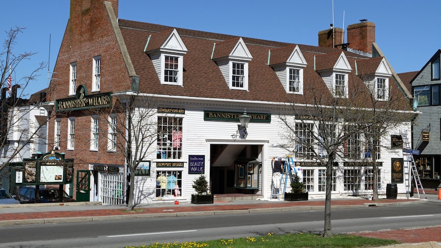 C38EC0 Entrance to which hosts restaurants and shops on the waterfront in Newport, Rhode Island, USA