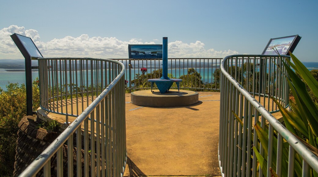 Gan Gan Hill Lookout featuring views and general coastal views