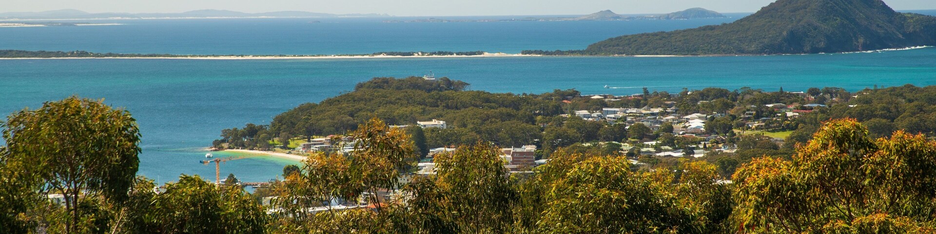 Gan Gan Hill Lookout which includes landscape views and general coastal views