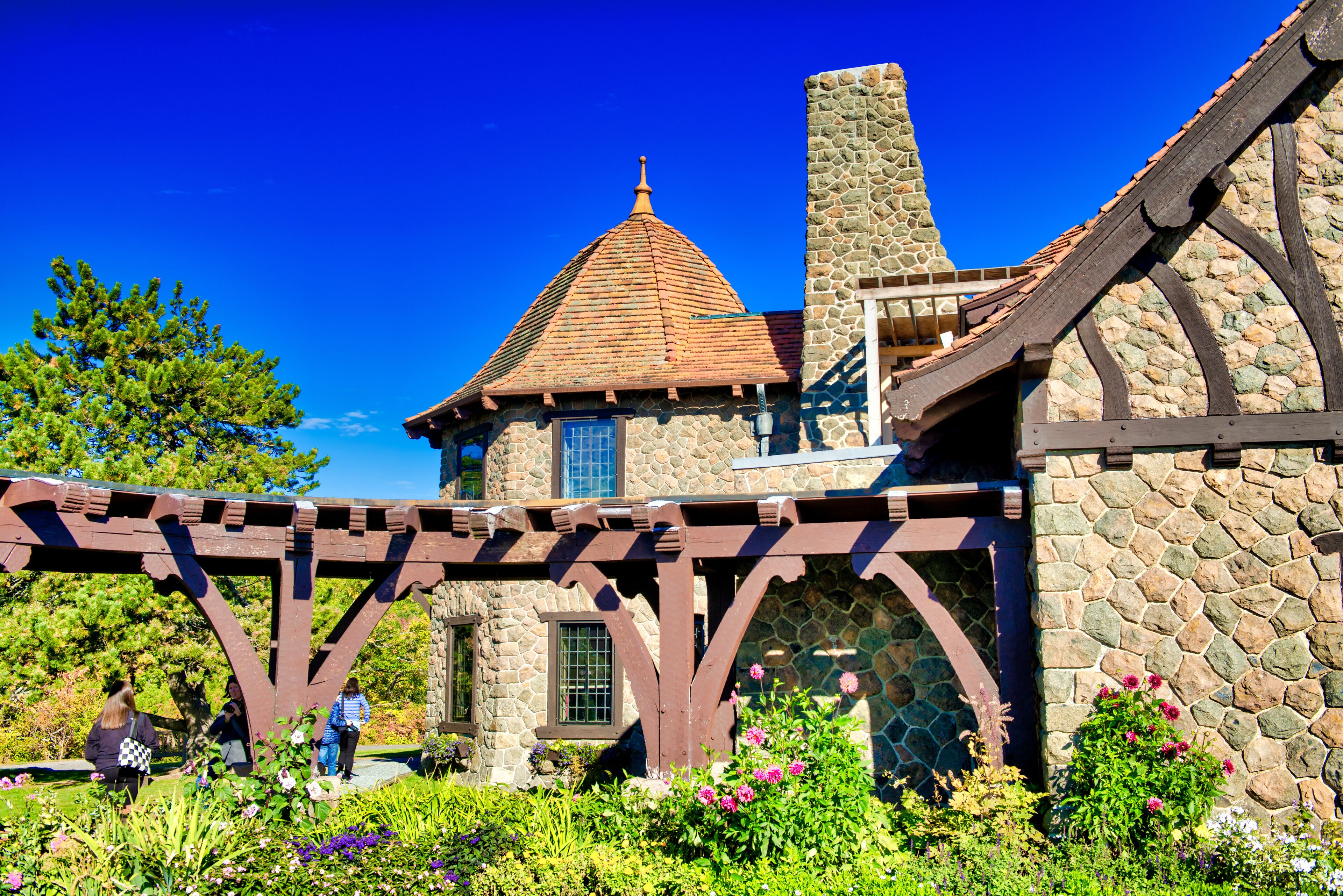 MOULTONBOROUGH, NH - OCTOBER 2015: Tourists visit Castle in the Clouds on a wonderful autumn morning