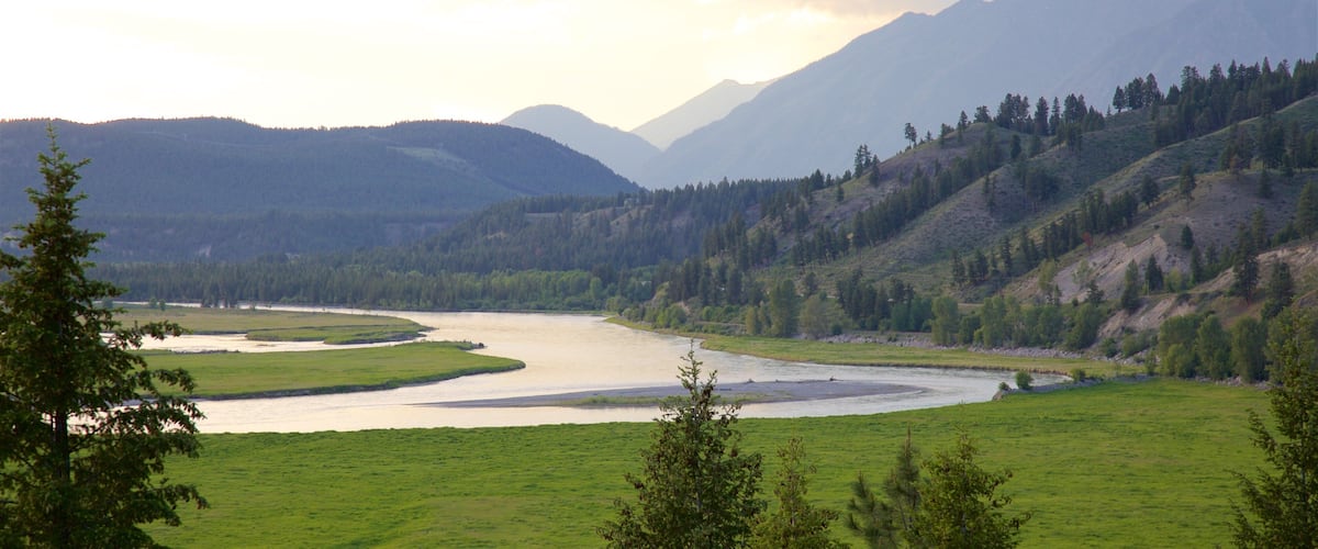 Fort Steele showing a sunset, landscape views and tranquil scenes
