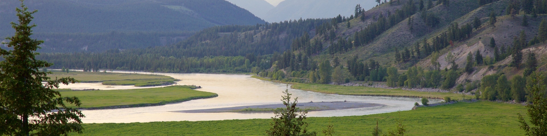 Fort Steele showing a sunset, landscape views and tranquil scenes