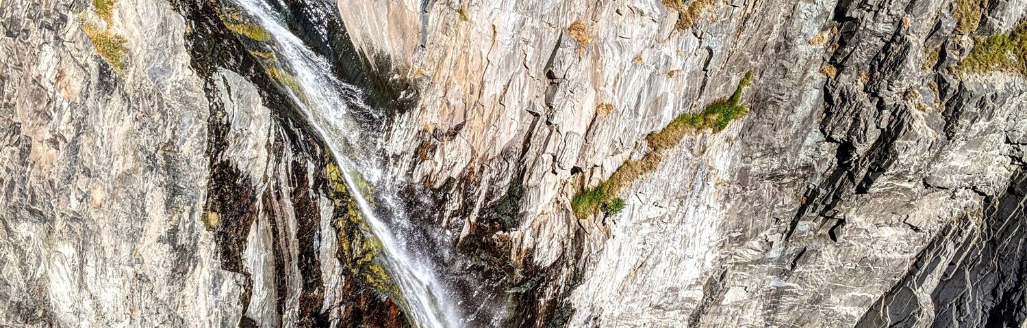Driving along the Million Dollar Highway coming out of Ouray...
#Adventure #Waterfall #Ouray #Colorado #MyBackyard