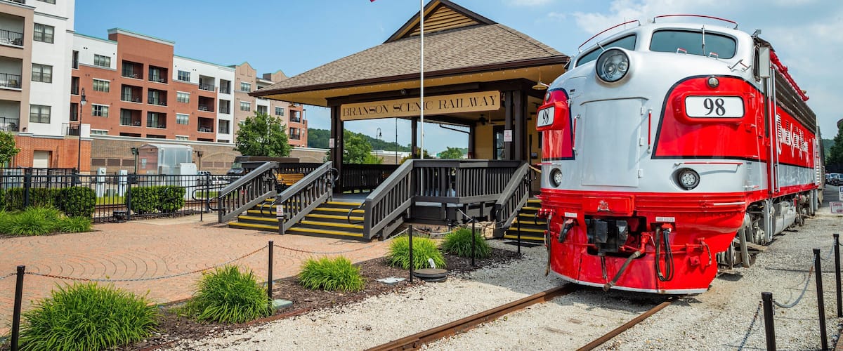 Branson\'s Scenic Railway showing railway items