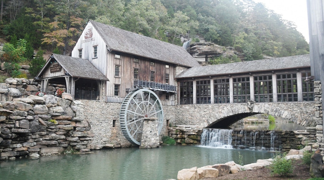 After five months of recovery efforts, Dogwood Canyon re-opened in September after historic flooding in May 2017 destroyed much of the nature park.
