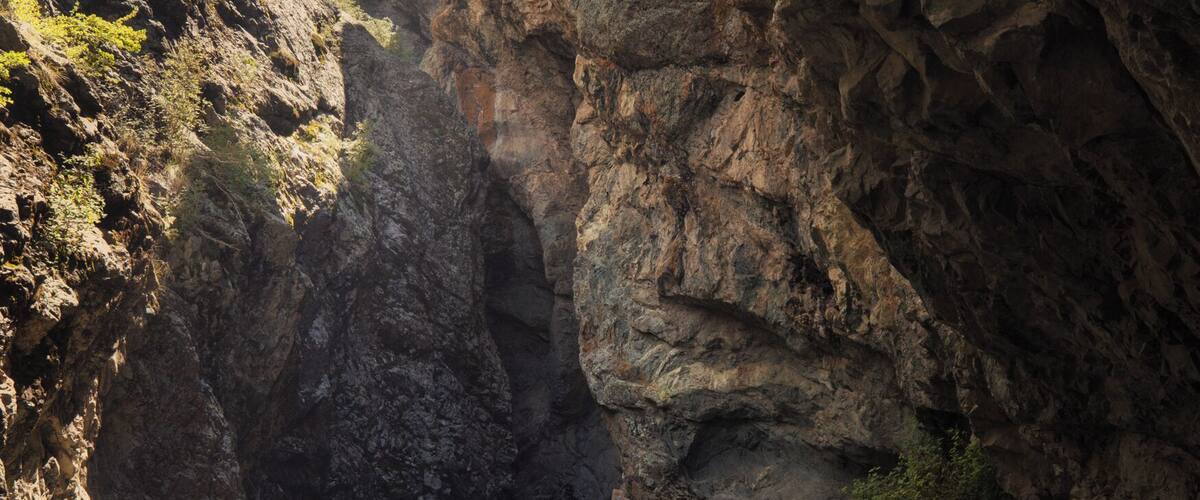 I met up with my friend late in the morning and she suggested we take a hike up to Zapata Falls. With me not really feeling the altitude I had a little trepidation, but SOOO glad we went. It is an absolutely beautiful hike and stream to walk through. You need to walk up the stream and into this gorge to see the hidden falls.