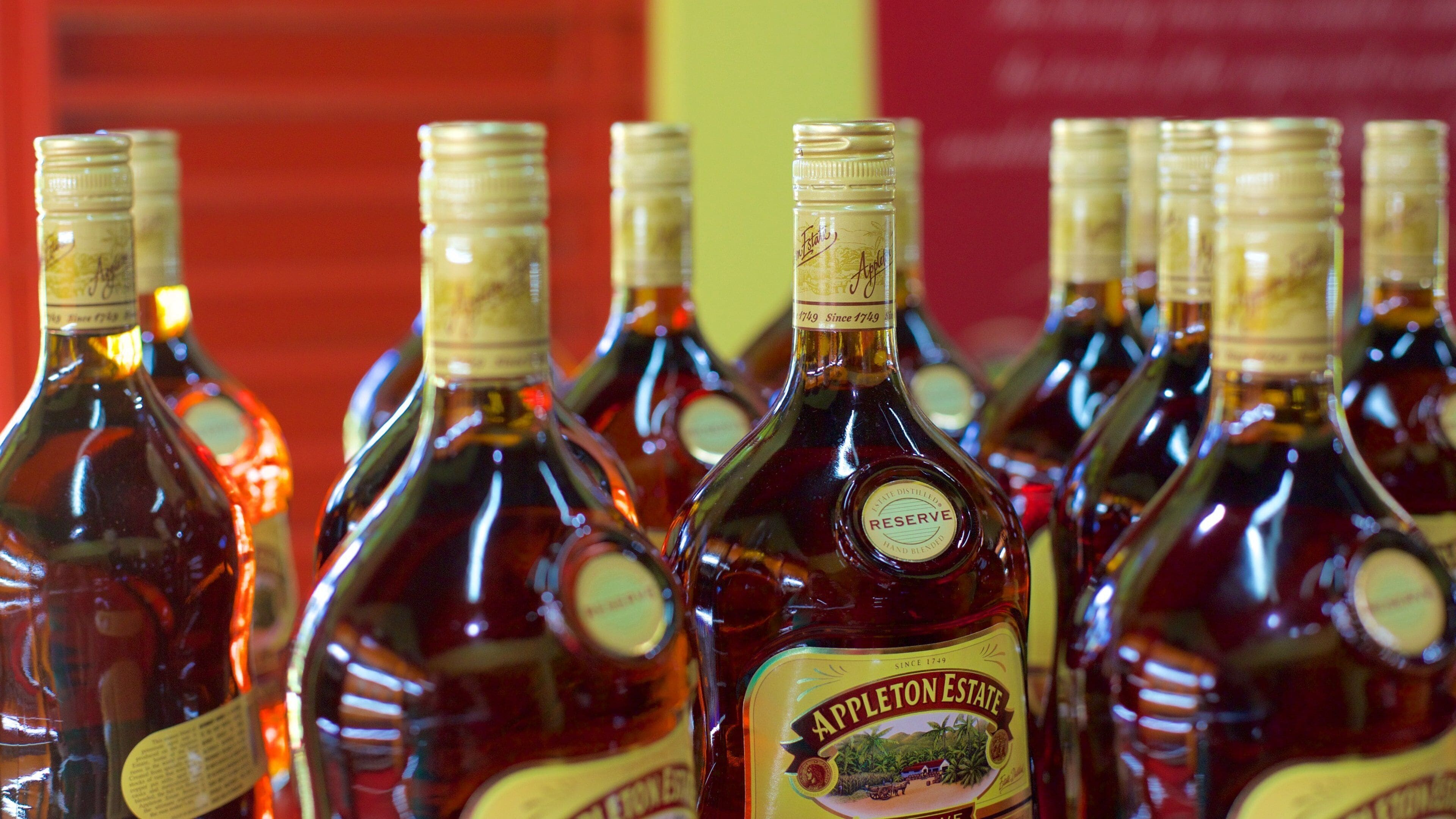 阿普爾頓莊園 呈现出 飲料