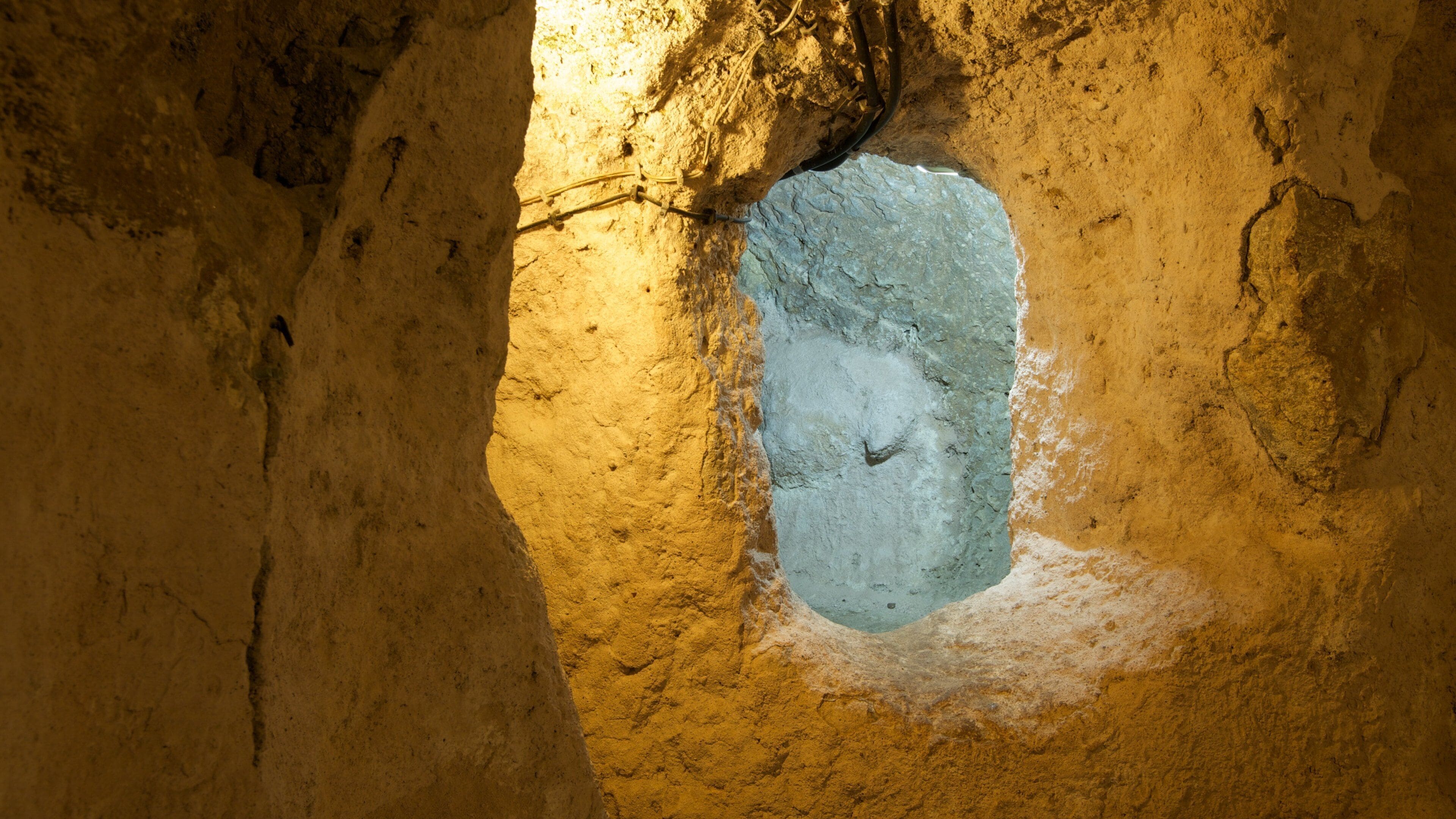 Derinkuyu Underground City which includes caves
