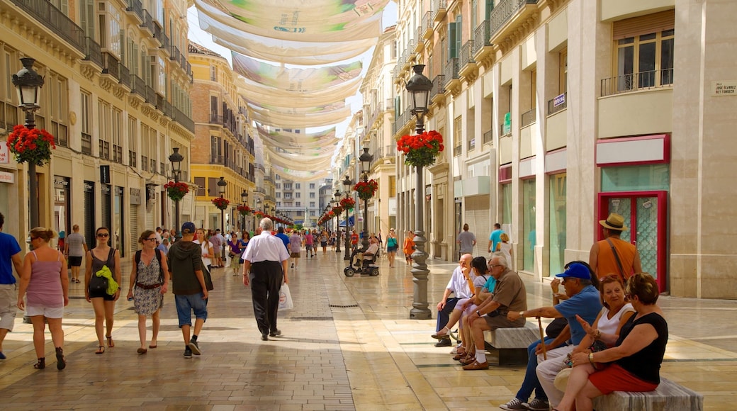 Malaga Historic Centre showing street scenes, heritage architecture and a city