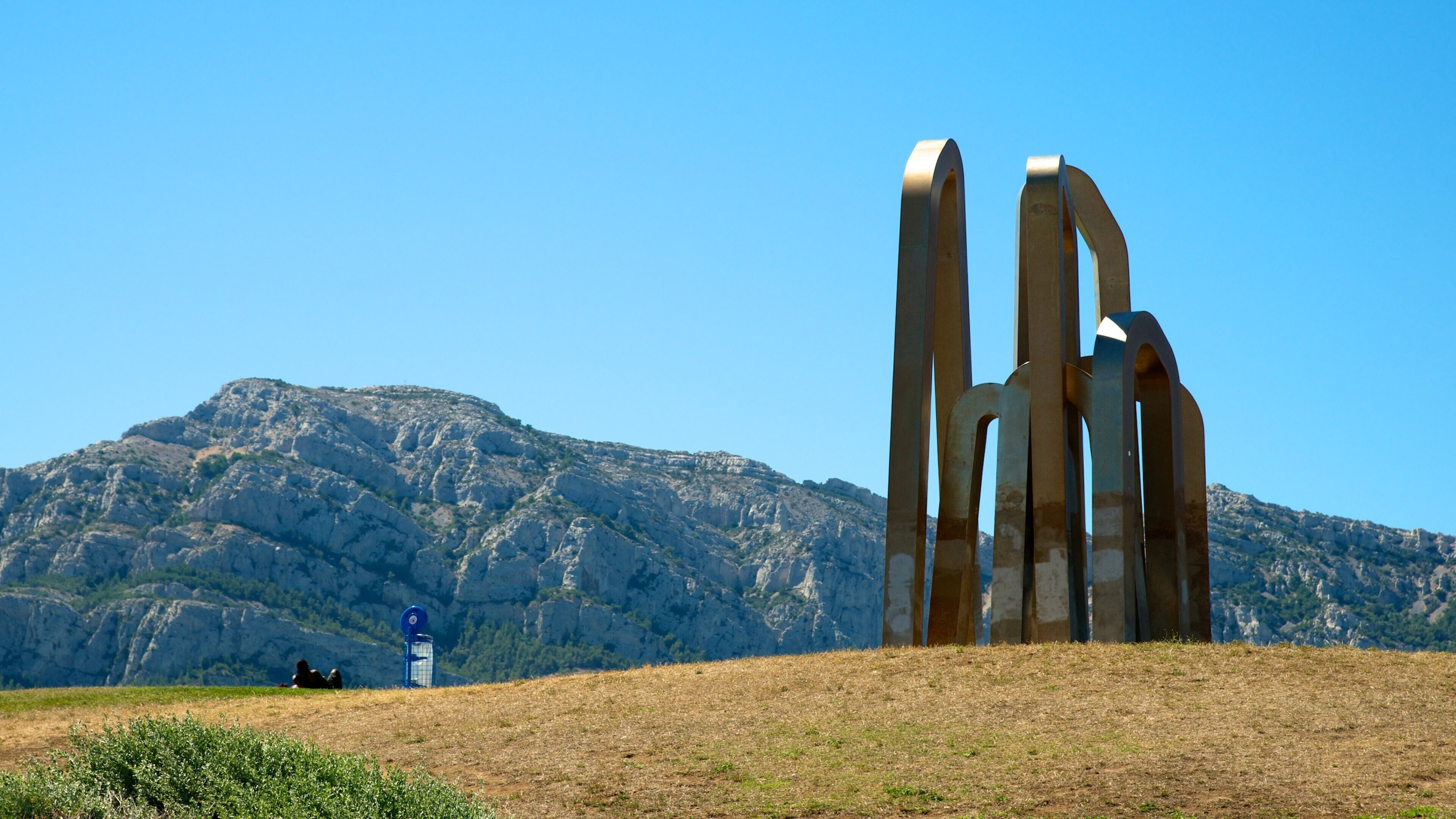 ボレリー ビーチ どの含み 記念建造物, 屋外アート と 庭園