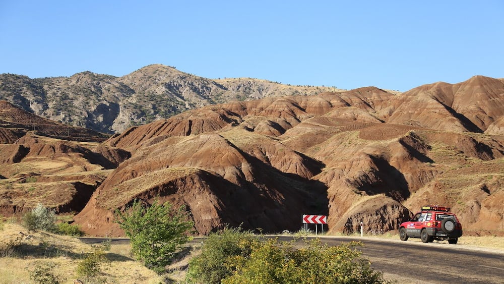 On our tour from Cappadocia to Giresun, at the Black Sea we were amazed by all the beauty and kindness of Turkey. A road trip i Turkey is fantastic and offers alot of things to see and experience! #theadventurerally #projectmongolia #aventyrsrally #hampuselinochhajen #arvika #sweden #turkey #july2014