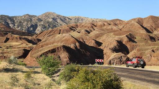 On our tour from Cappadocia to Giresun, at the Black Sea we were amazed by all the beauty and kindness of Turkey. A road trip i Turkey is fantastic and offers alot of things to see and experience! #theadventurerally #projectmongolia #aventyrsrally #hampuselinochhajen #arvika #sweden #turkey #july2014