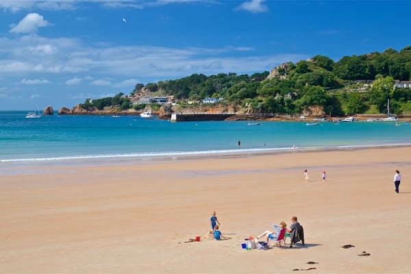 Plage St Brelade\'s Bay qui includes panoramas, vues littorales et plage