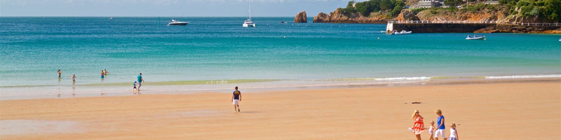 St Brelade\'s Bay Beach showing landscape views, general coastal views and a sandy beach