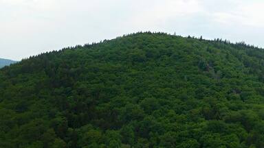 Hasištejn (pohled na elektrárnu 16:9)
