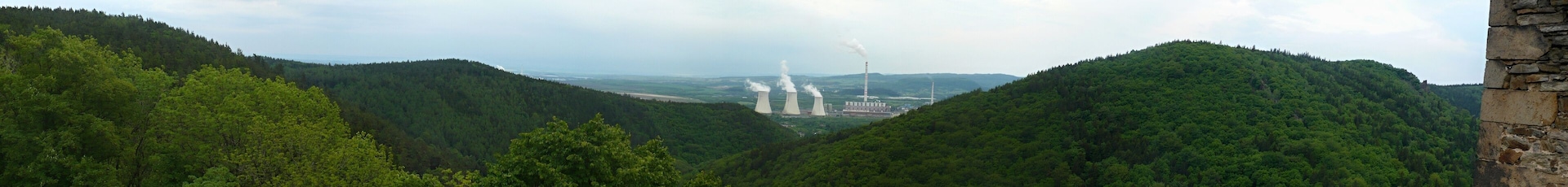 Hasištejn (pohled na elektrárnu 16:9)