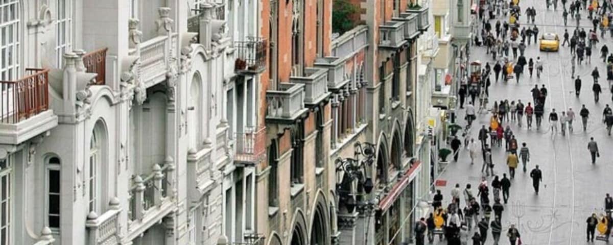 Jet lag can't bring me down - the cobbled streets of downtown Alghero are magical any time of day! Now, where's my pizza?
