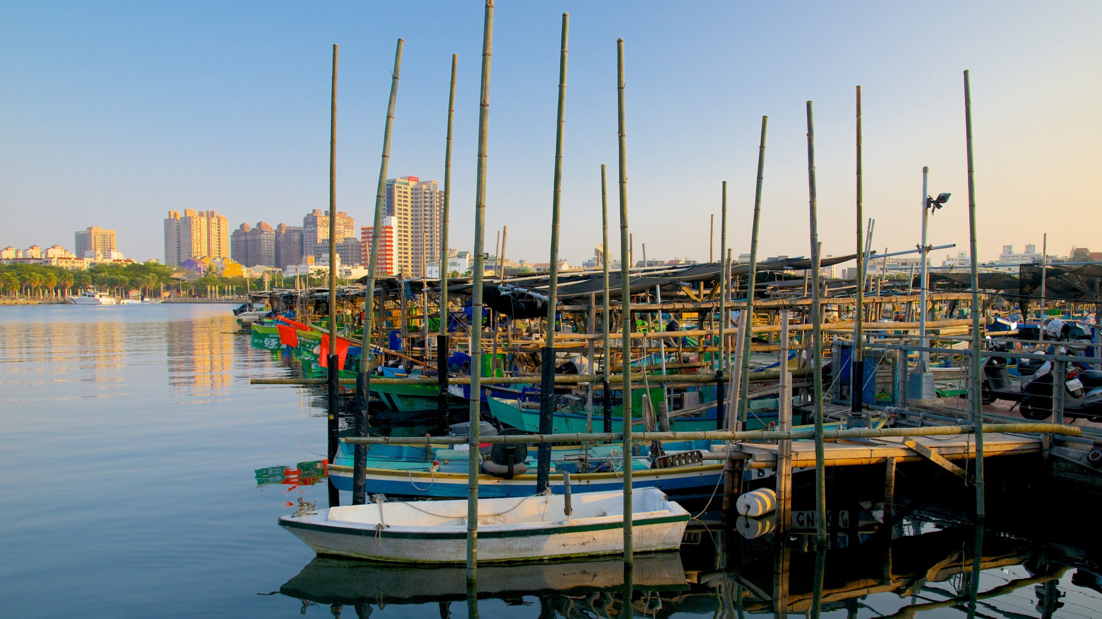 Anping Harbor featuring a marina