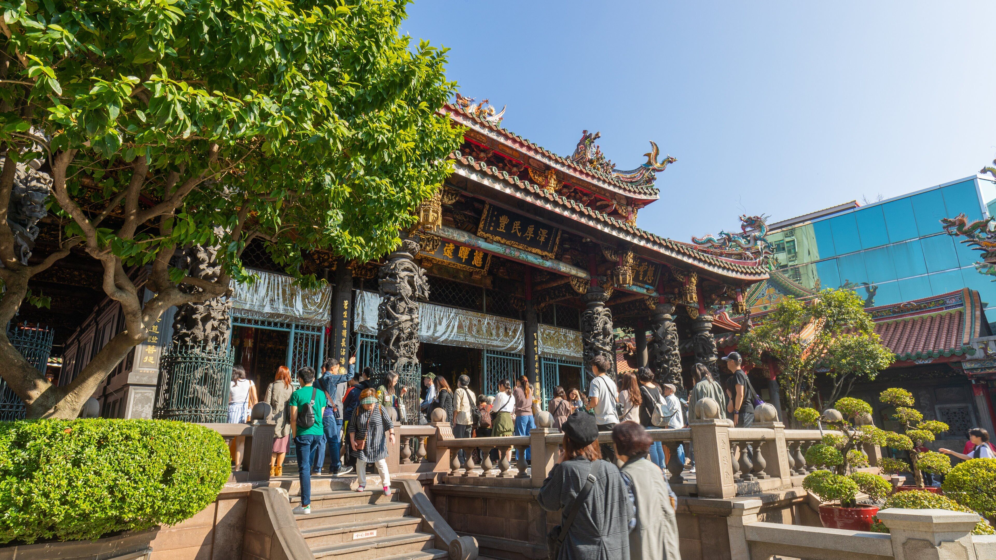 Lugang Longshan Temple