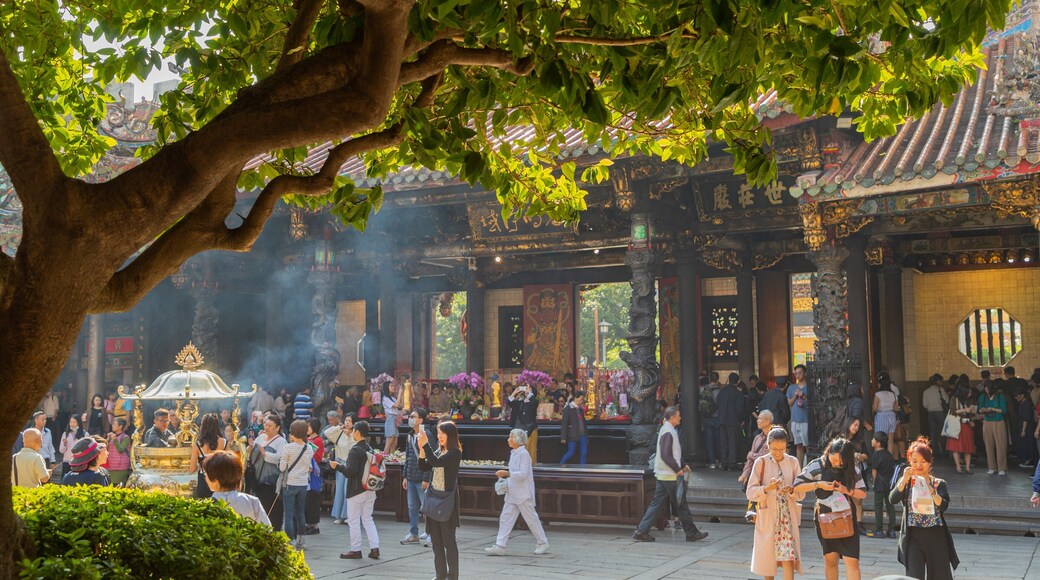 Lugang Longshan Temple