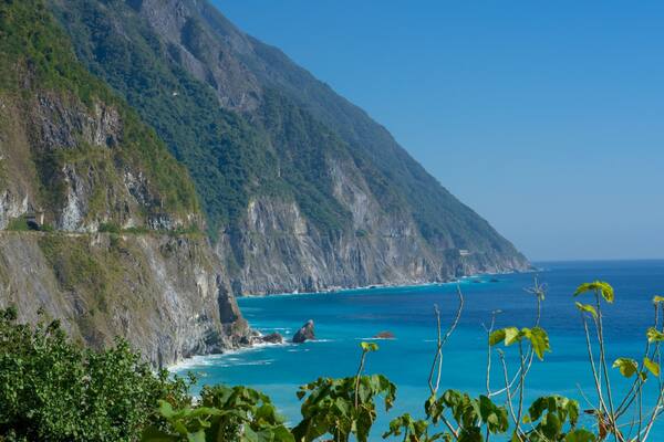 Ching-Shui Cliff featuring general coastal views and rugged coastline