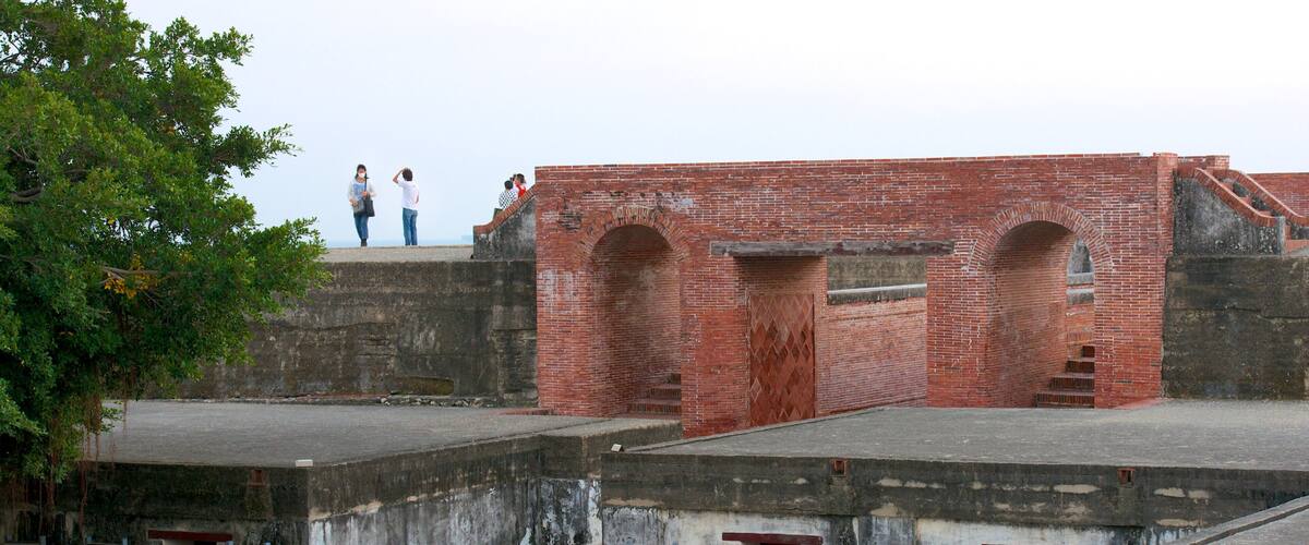 Fuerte de Cihou ofreciendo elementos del patrimonio y ruinas de edificios
