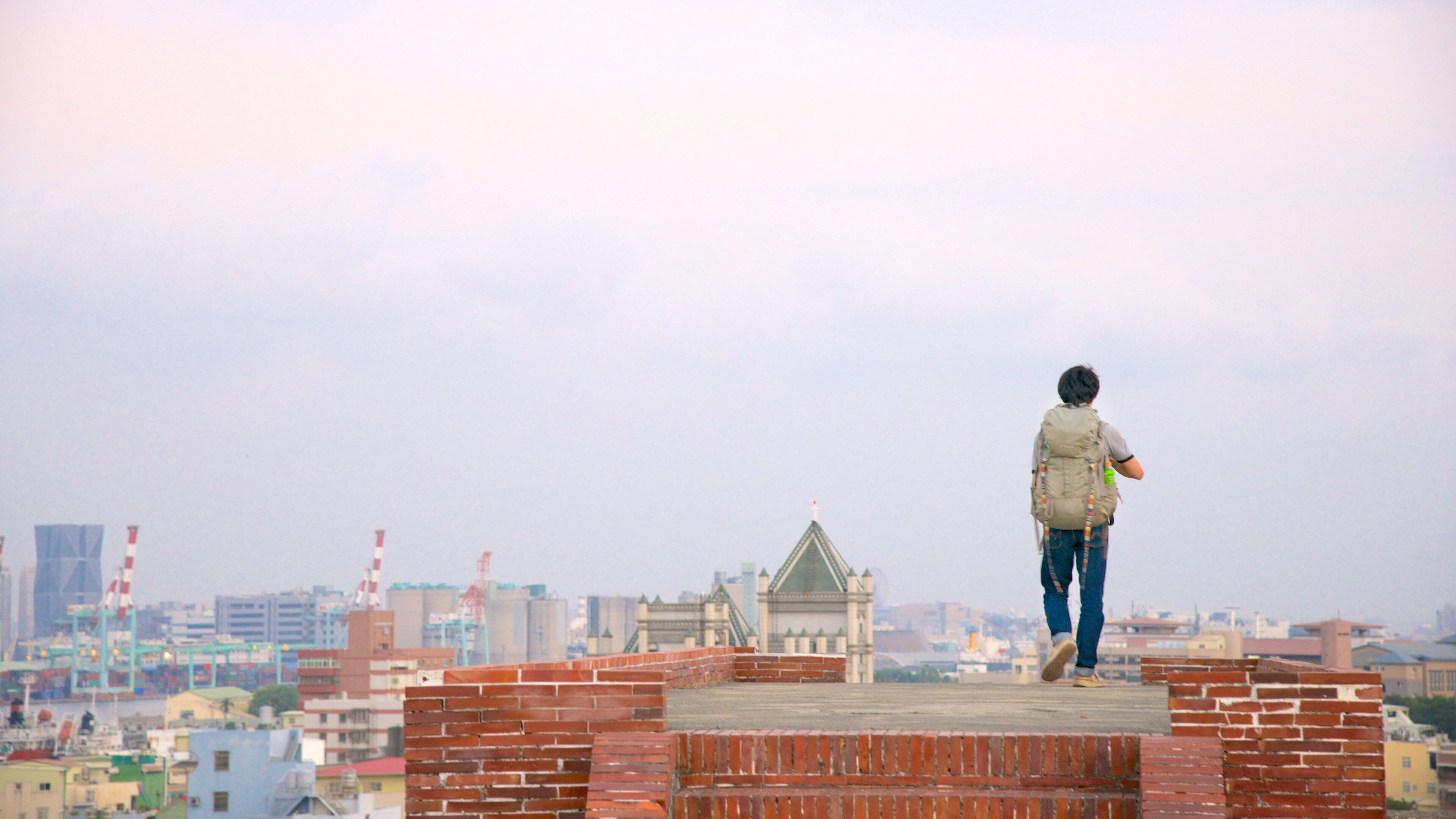 Fuerte de Cihou mostrando una ciudad