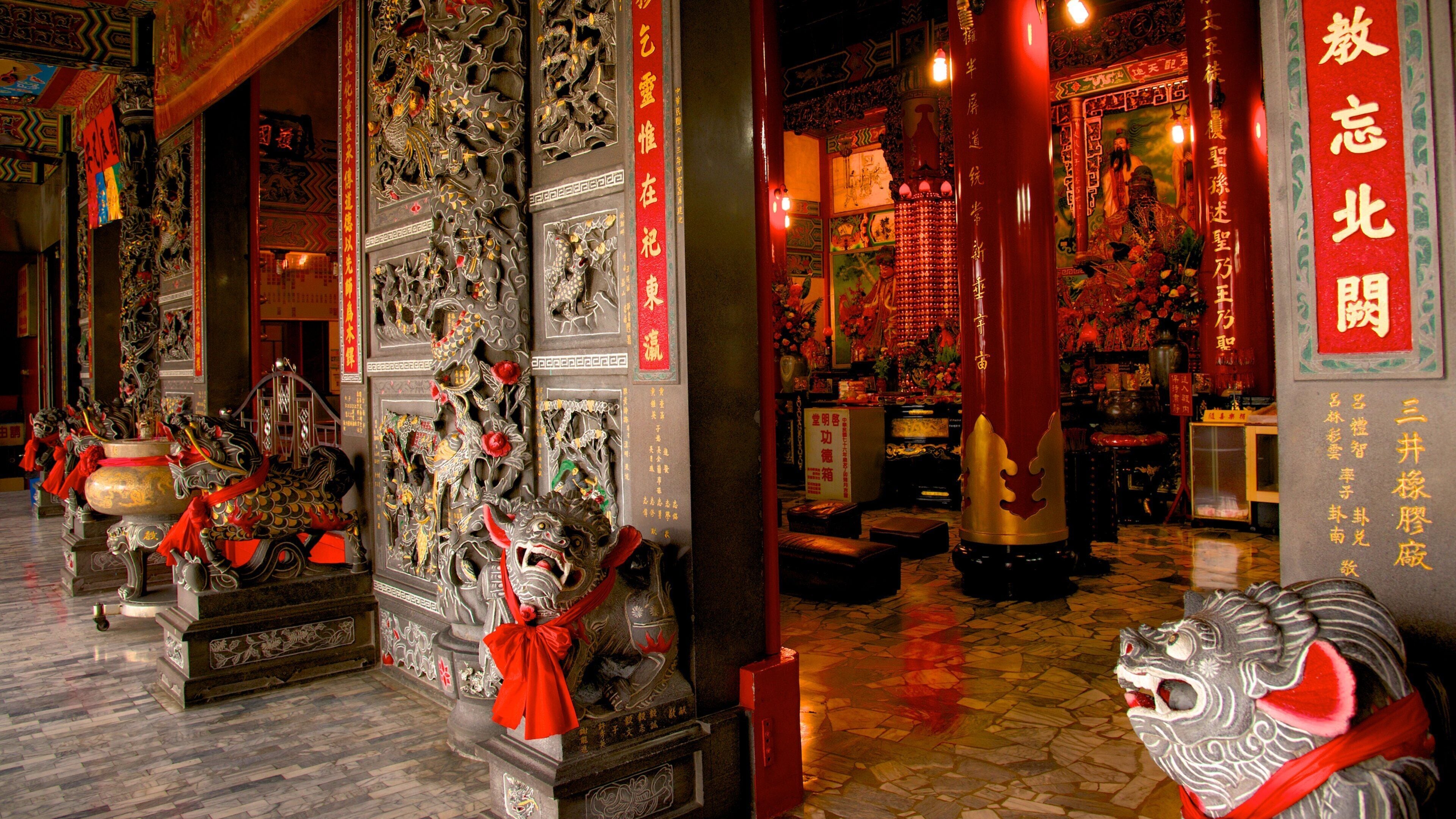 Tianfu Palace showing a temple or place of worship