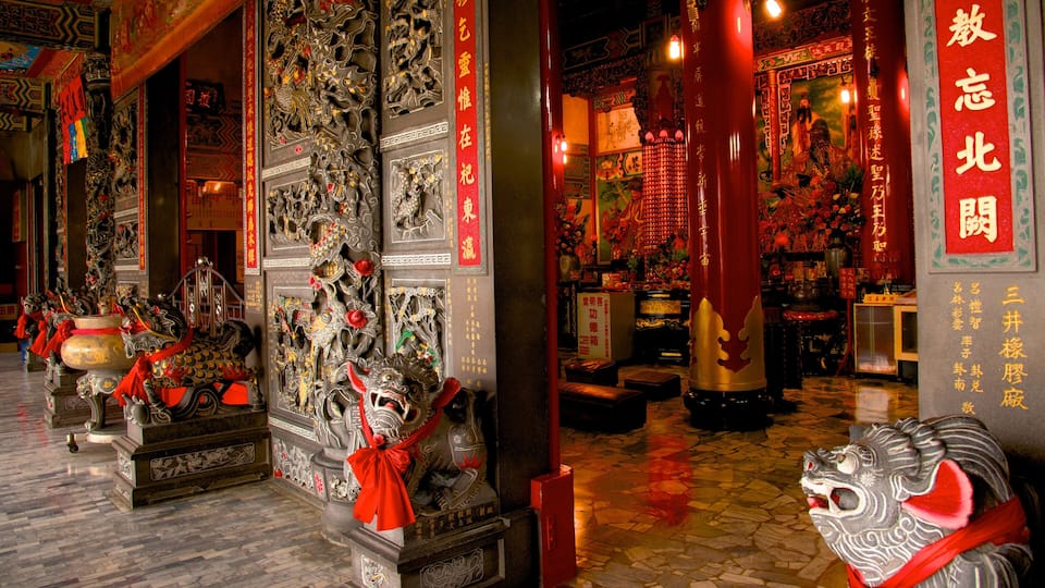 Tianfu Palace showing a temple or place of worship