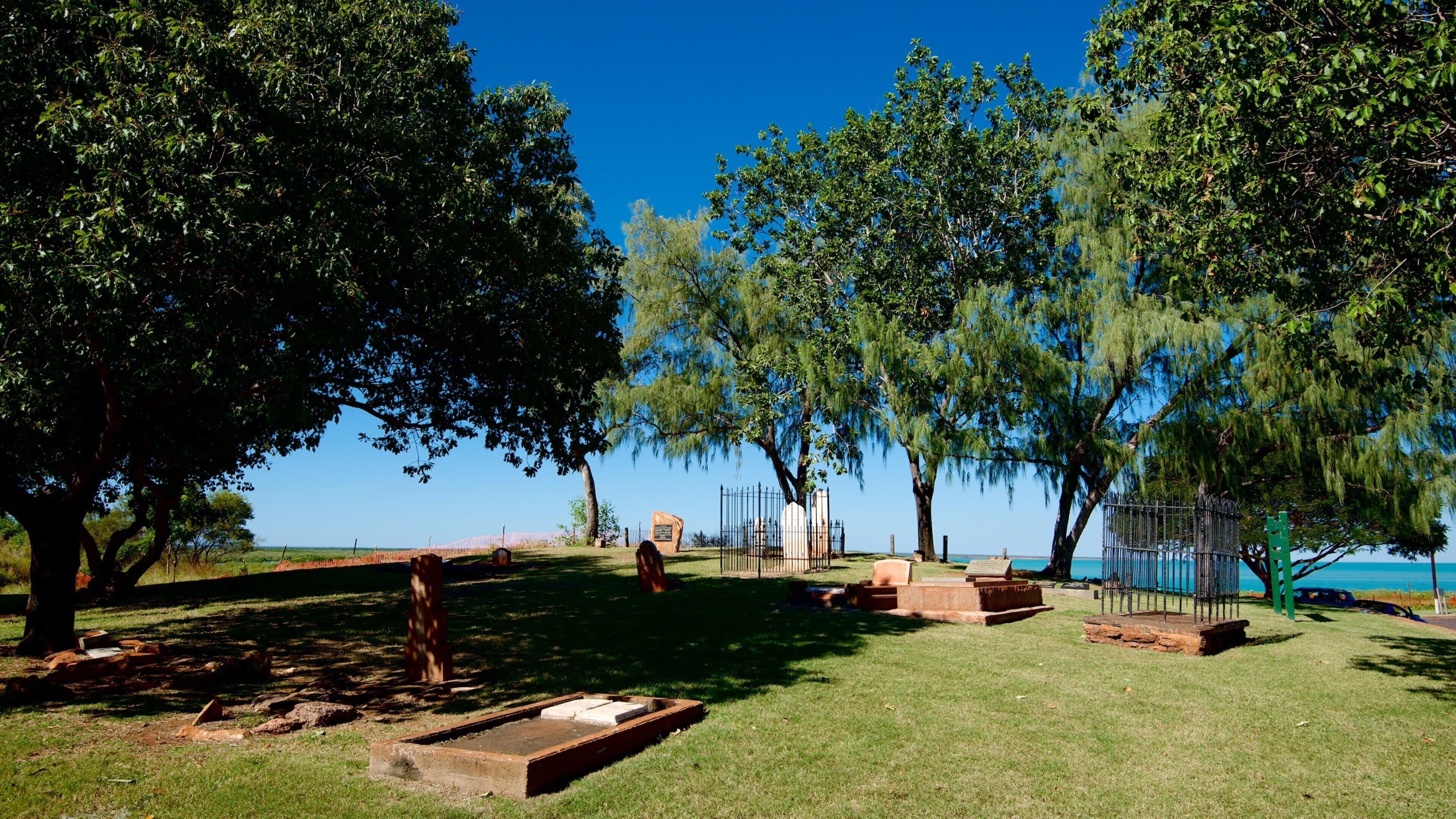 Plage de Town Beach montrant cimetière