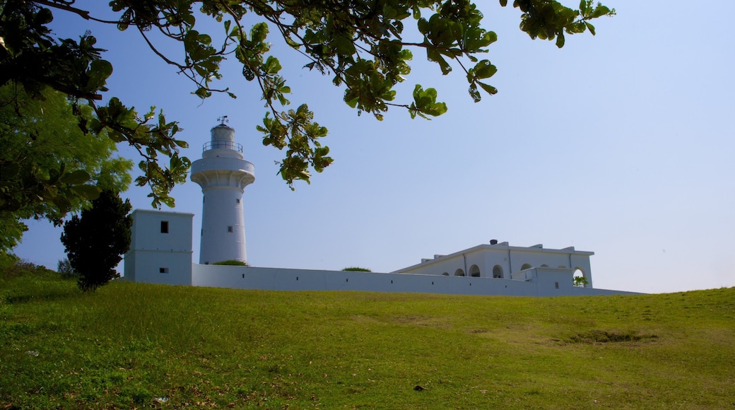 Eluanbi Lighthouse featuring a garden