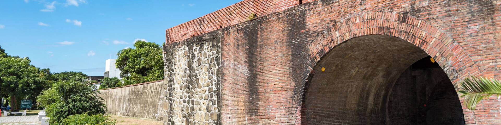 Hengchun_HengchunOldTownWestGate_6332816_ (2 of 5)