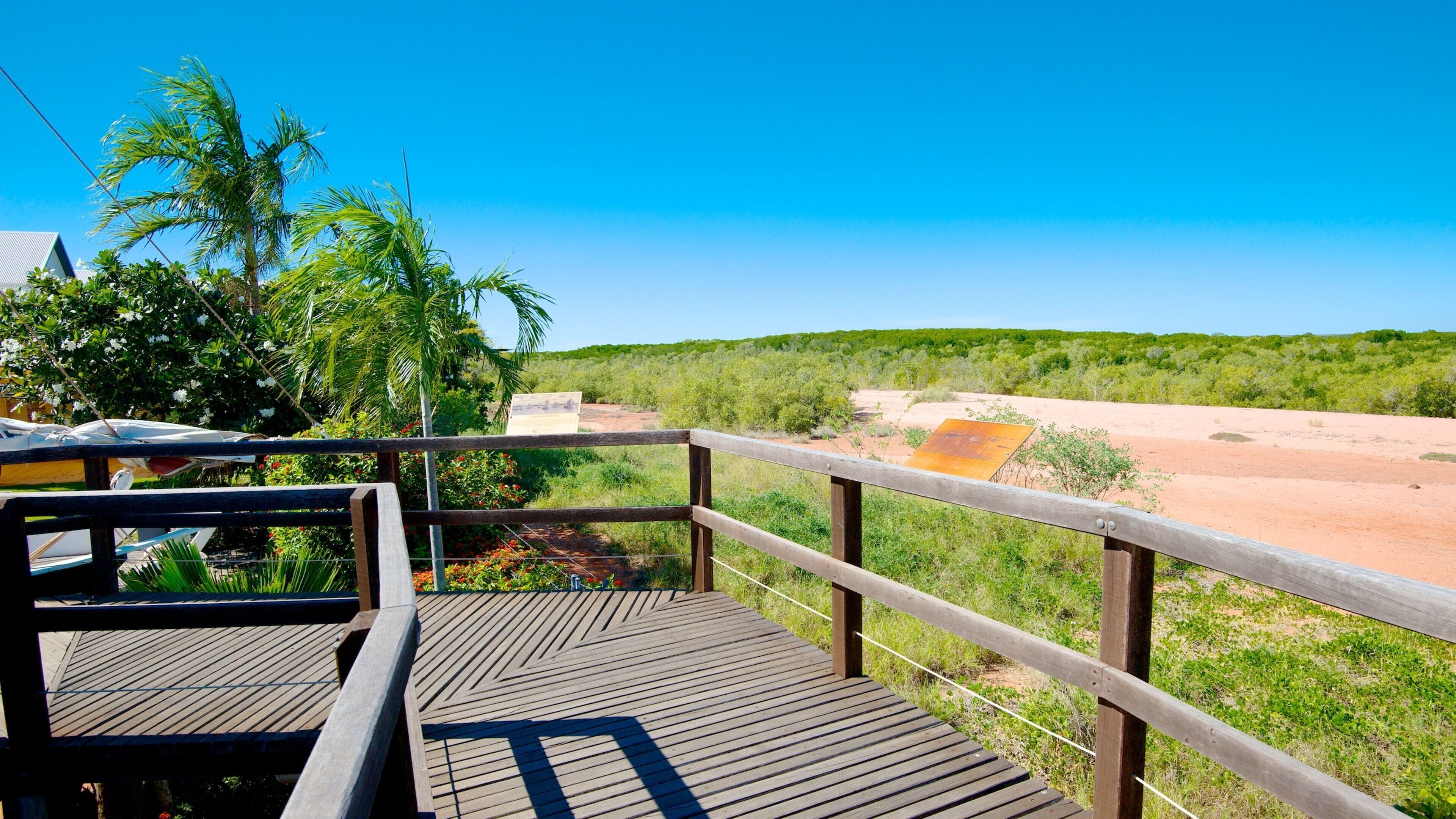 พิพิธภัณฑ์ Pearl Luggers เนื้อเรื่องที่ ทิวทัศน์ที่เงียบสงบ และ ทิวทัศน์เขตร้อน