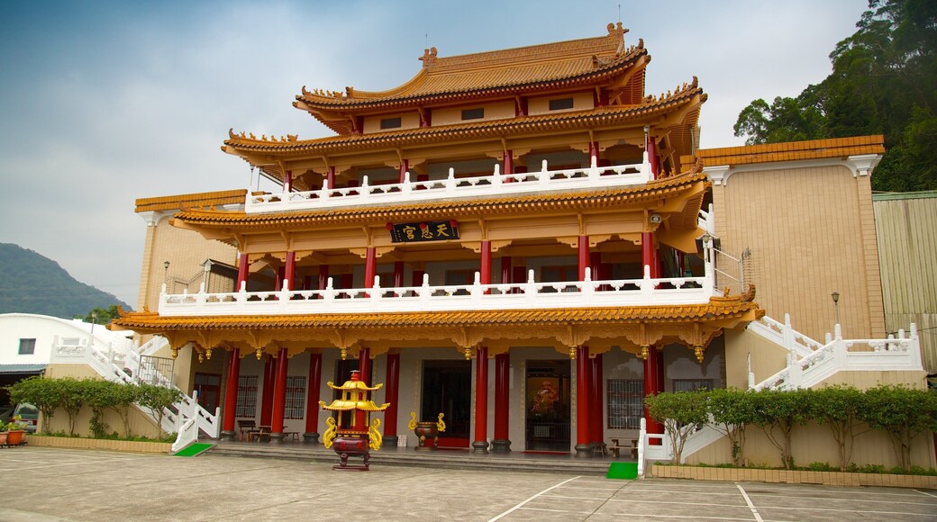 Taipei showing religious elements, a city and heritage architecture