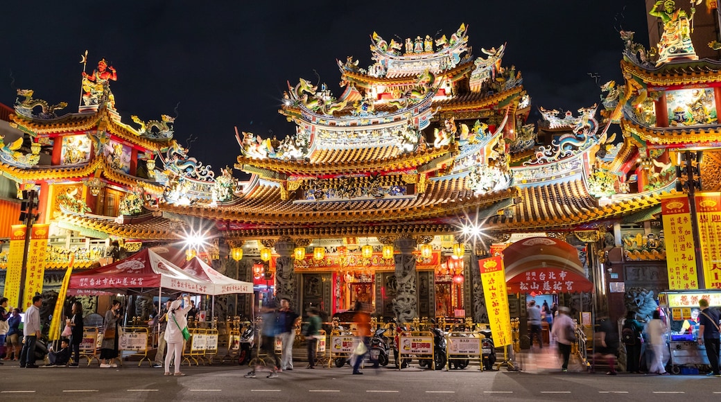 Ciyou Temple featuring night scenes, heritage architecture and street scenes