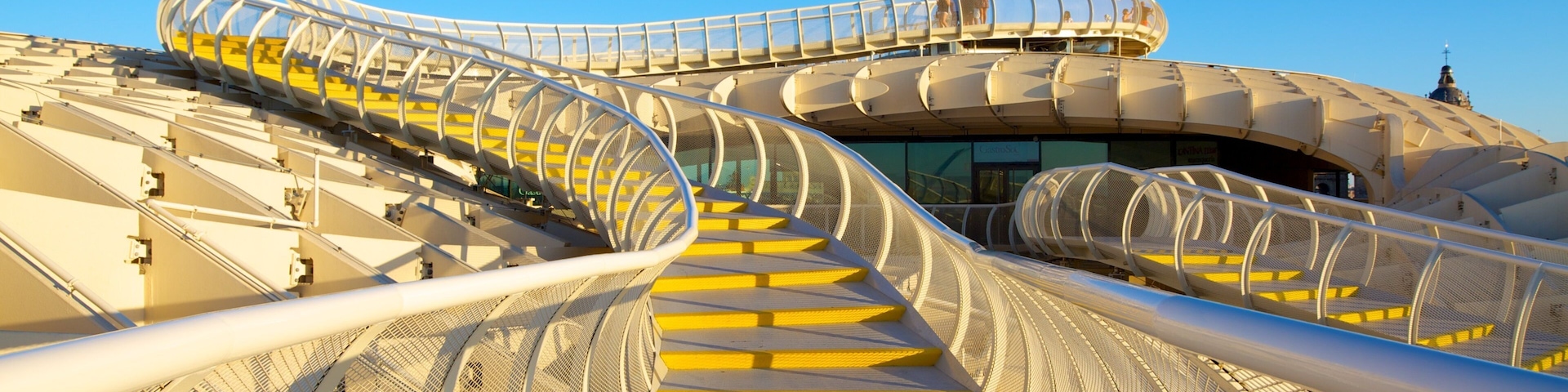 Metropol Parasol que inclui arquitetura moderna e paisagens