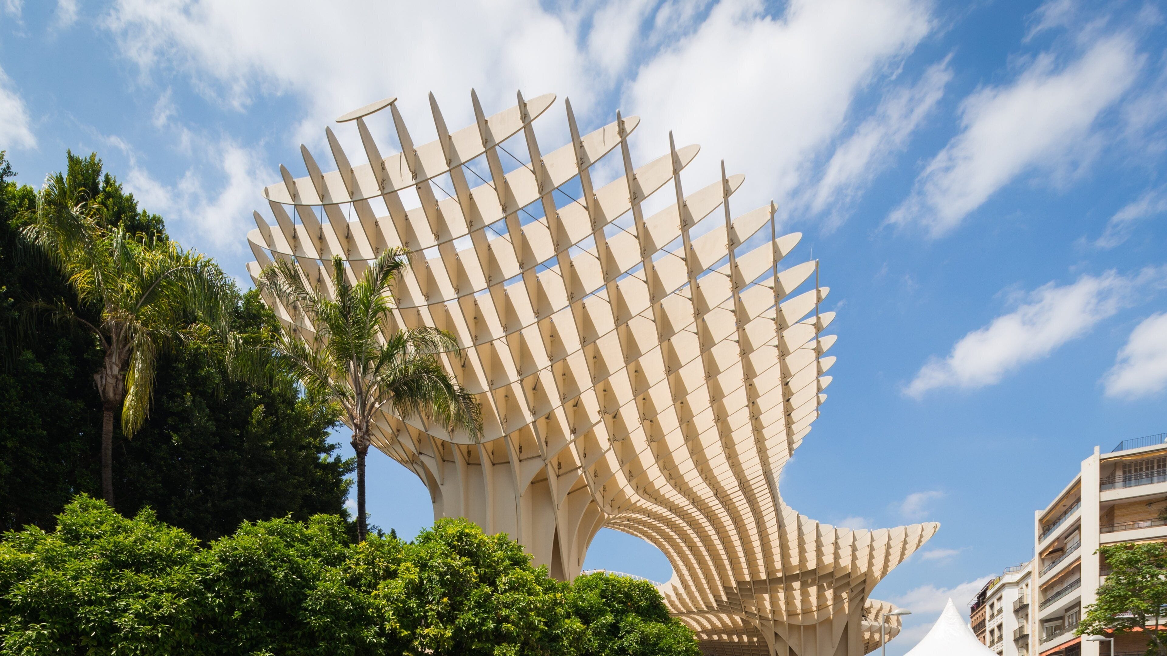 Metropol Parasol which includes outdoor art and modern architecture