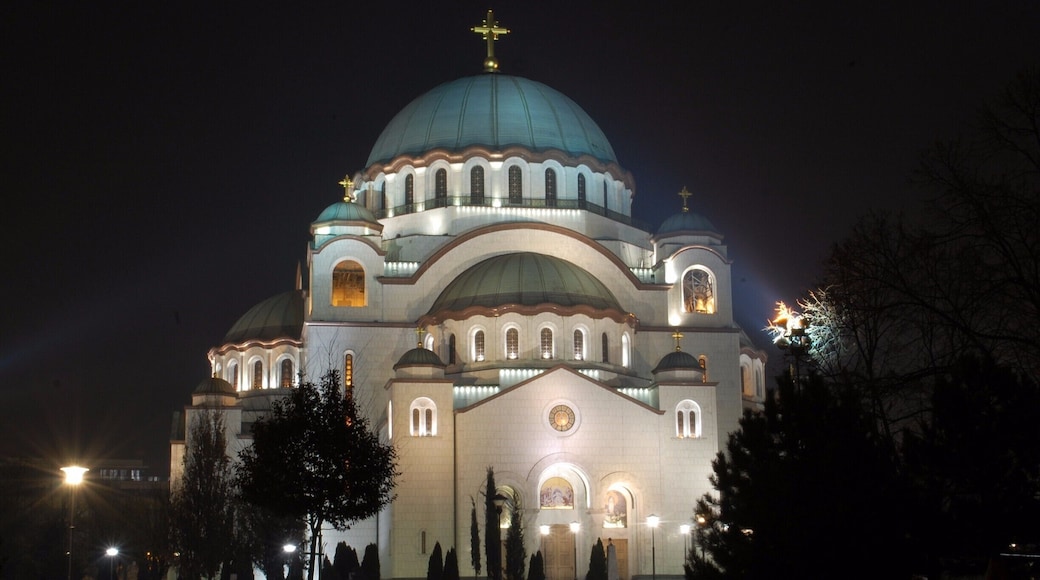 This church is dedicated to Saint Sava, who was the founder of the Serbian Orthodox Church, and an important figure in Serbian history. Construction began on the 10 May 1935, although was halted after the invasion of Yugoslavia during WWII. Work resumed in 1985, and whilst the exterior is almost complete, the interior remains unfinished.
#Beograd #Belgrade #Orthodox #architecture