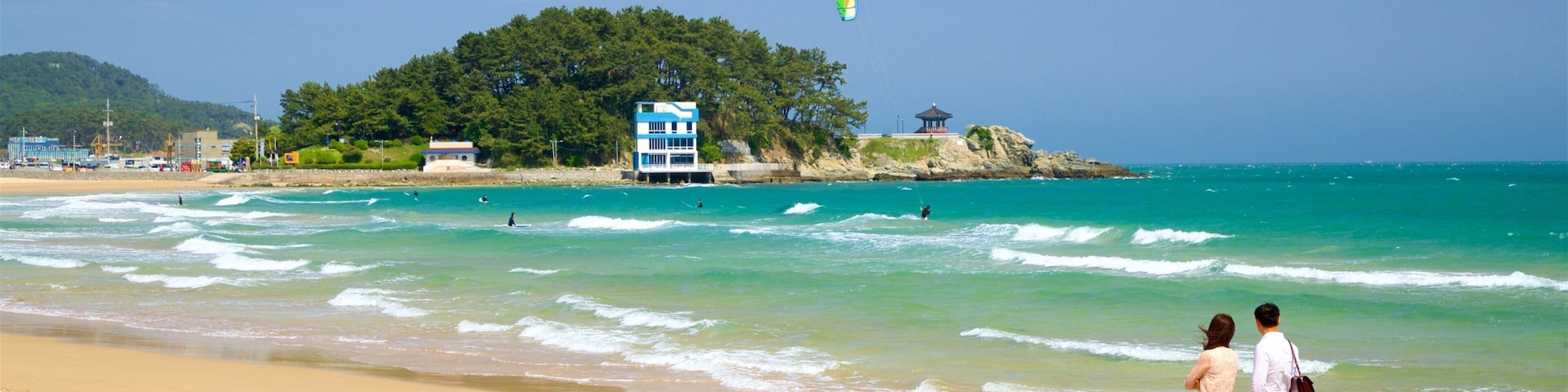 Songjeong Beach showing general coastal views, a beach and waves