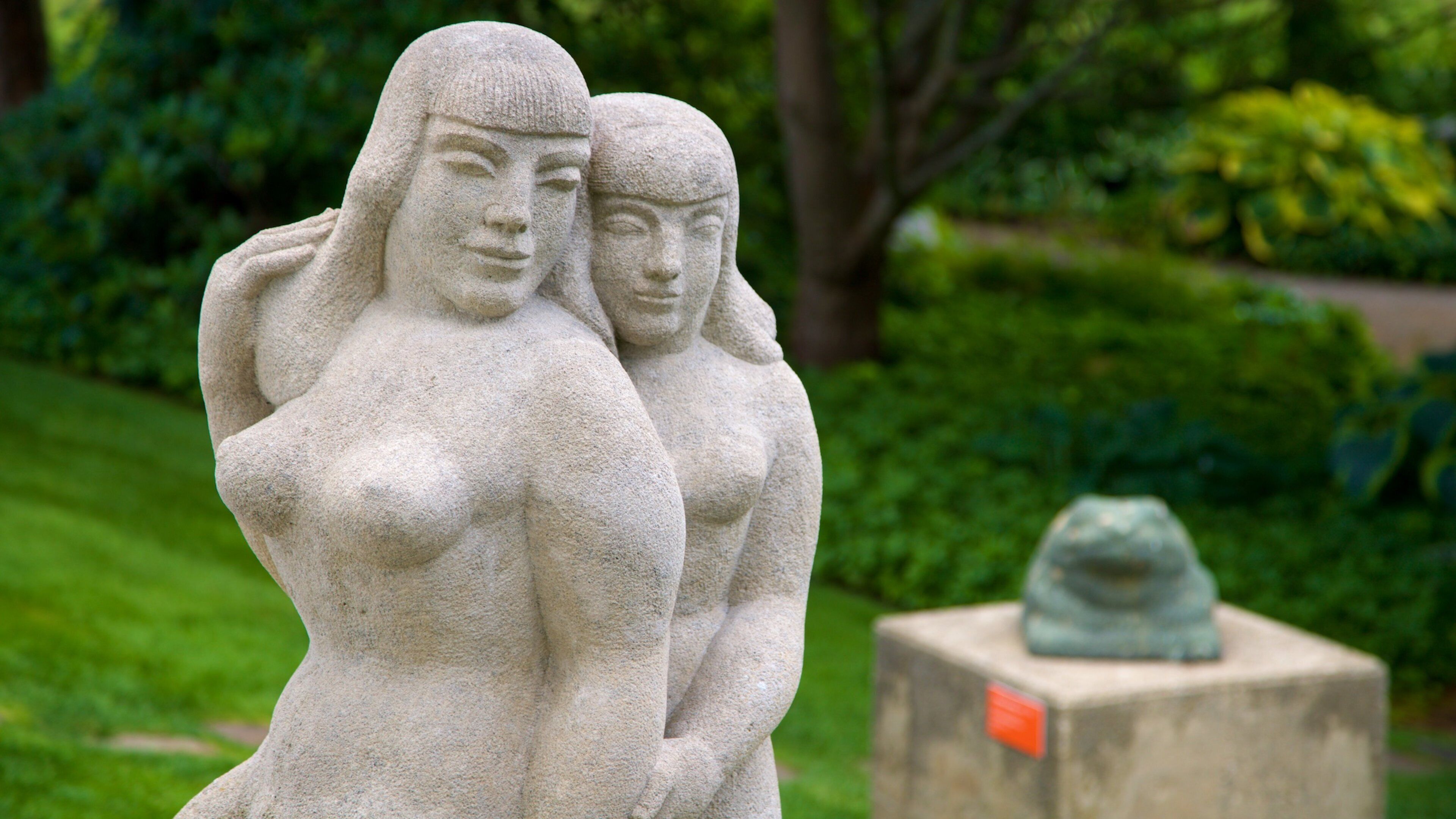 Ogunquit Museum of American Art showing a statue or sculpture