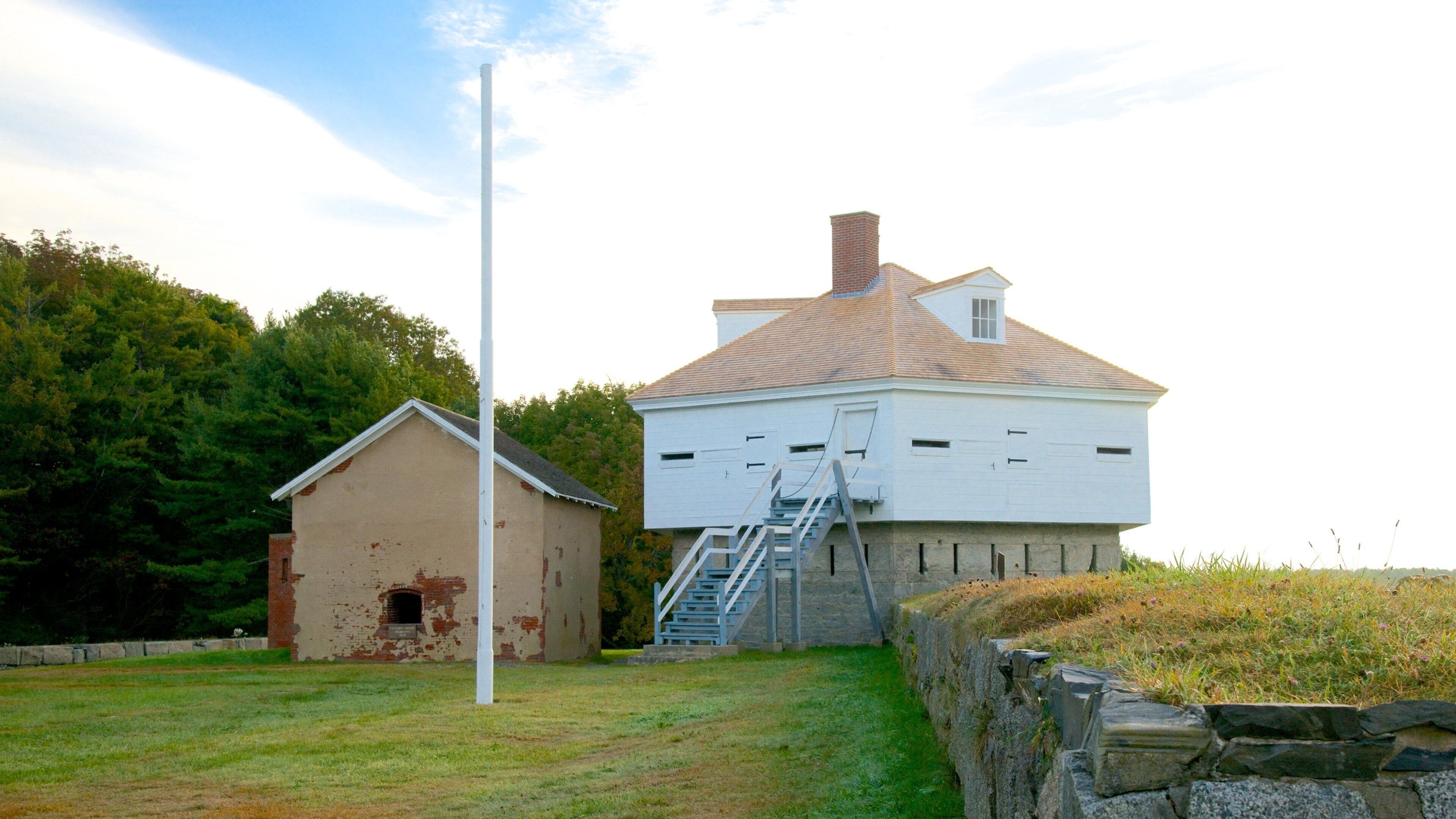 Fort McClary State Park mostrando patrimonio de arquitectura