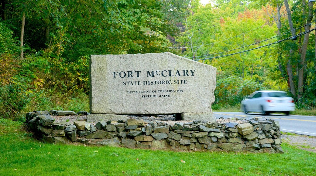Fort McClary State Park showing signage