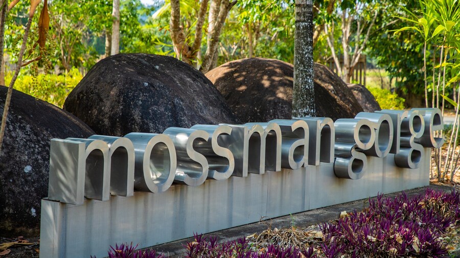 Mossman Gorge Center