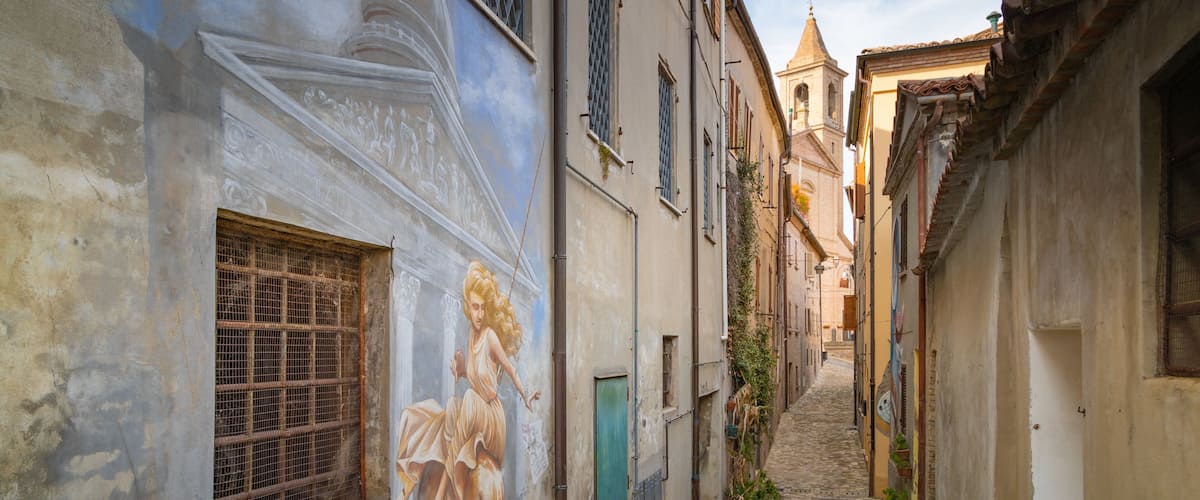 Saludecio featuring outdoor art