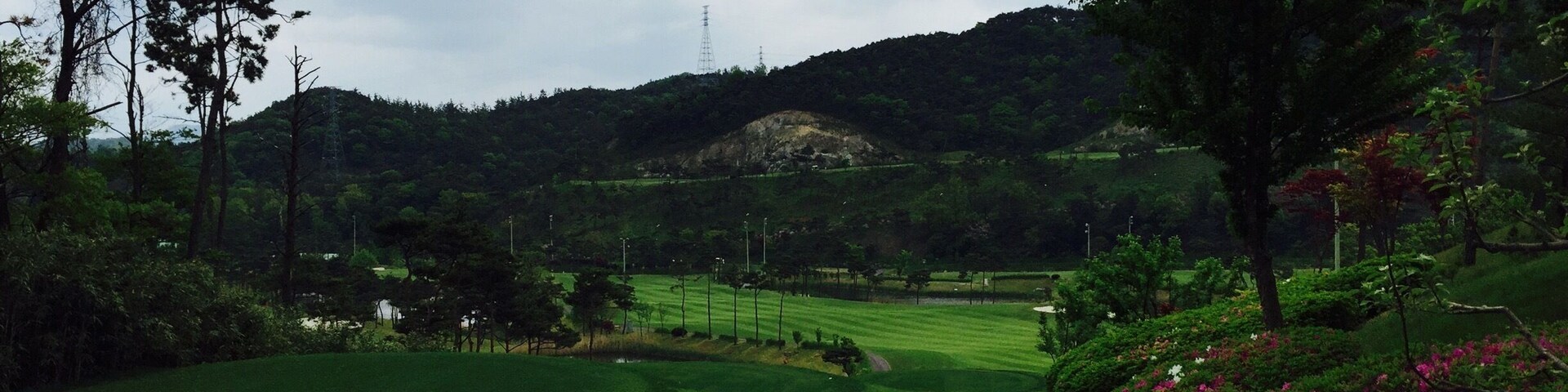 Happiness golf club
in southwest korea.
so good place for play
with friends.